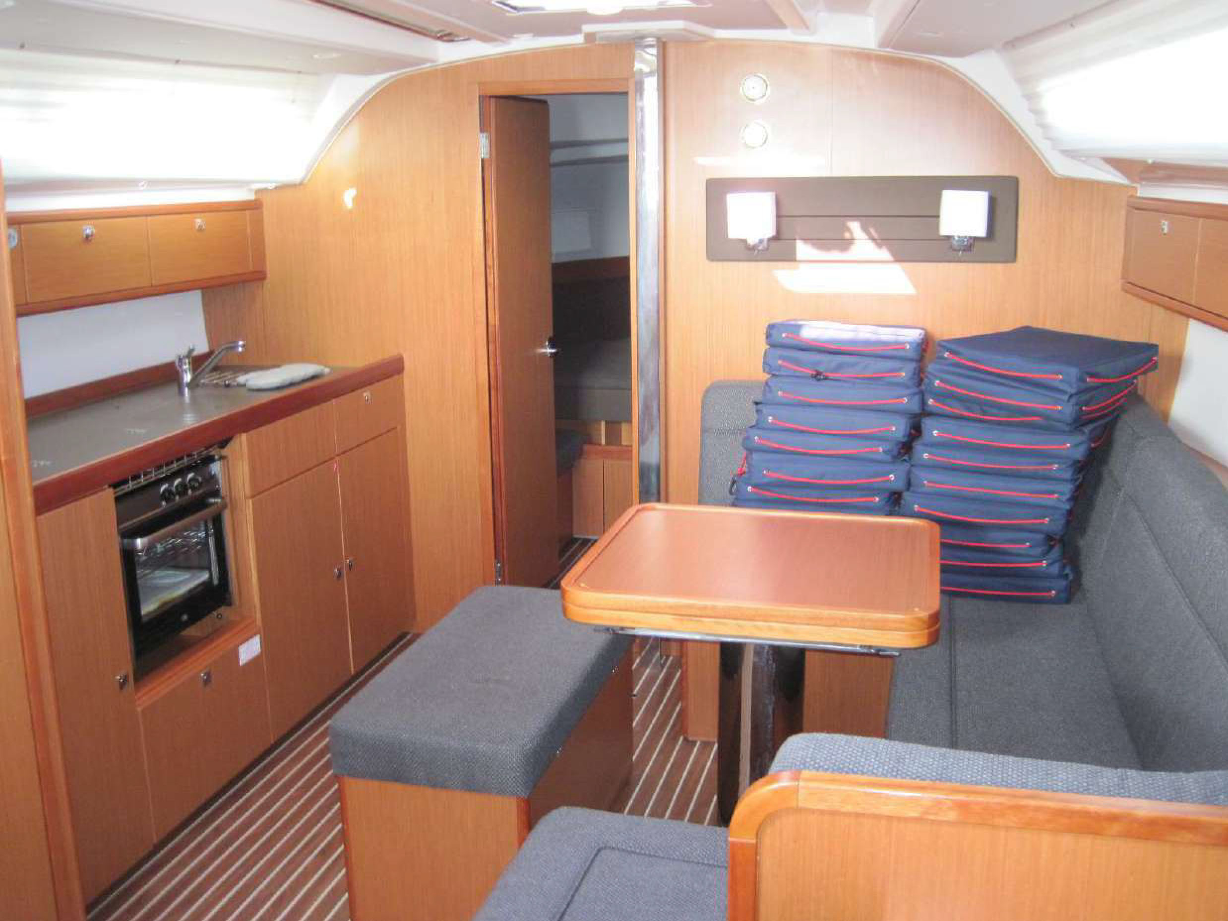Photo #10 - Bavaria Cruiser 41 - 3 cab. (ECONOMY) en Capo d'Orlando - 35186