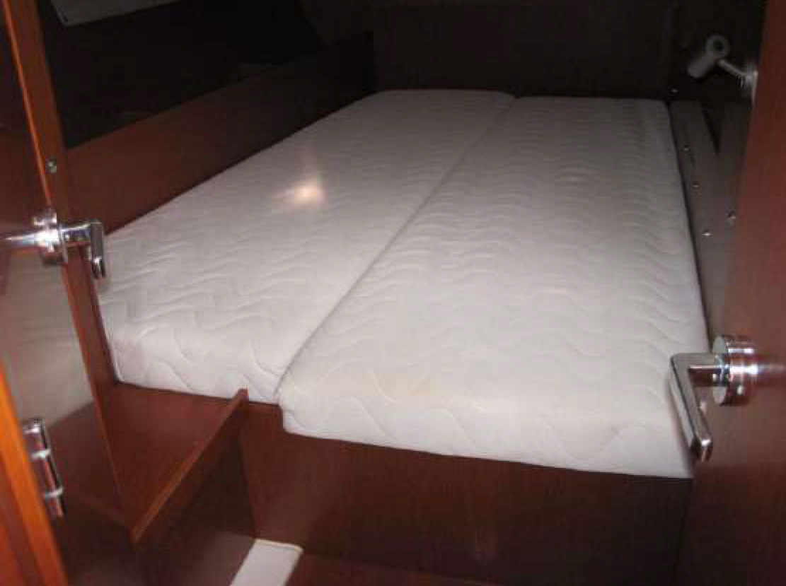 Photo #15 - Oceanis 41.1 (ECONOMY) en Capo d'Orlando - 35188