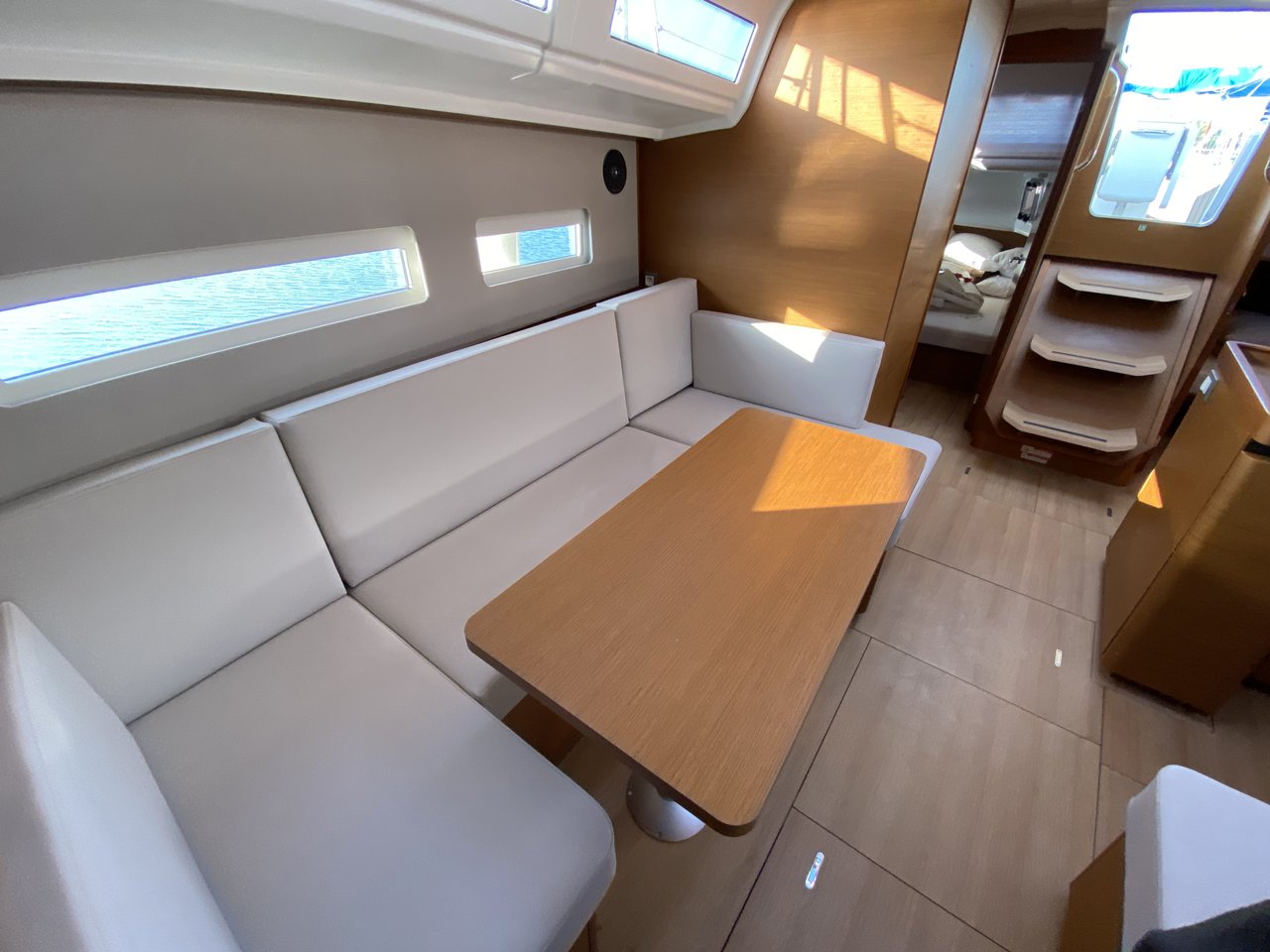 Photo #7 - Sun Odyssey 410 - 3 cab. (CLASS) in Lefkada - 35197