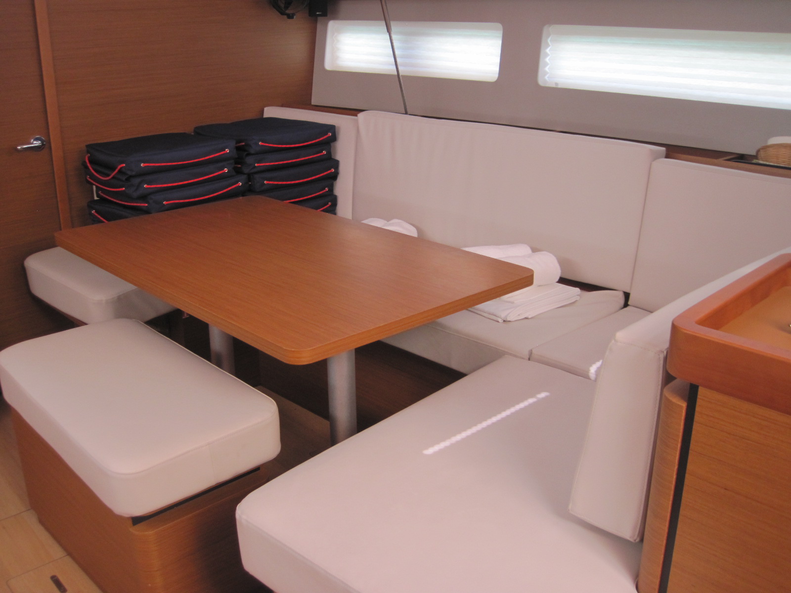 Photo #6 - Sun Odyssey 490 - 5 + 1 cab. (ECONOMY) in Capo d'Orlando - 35229