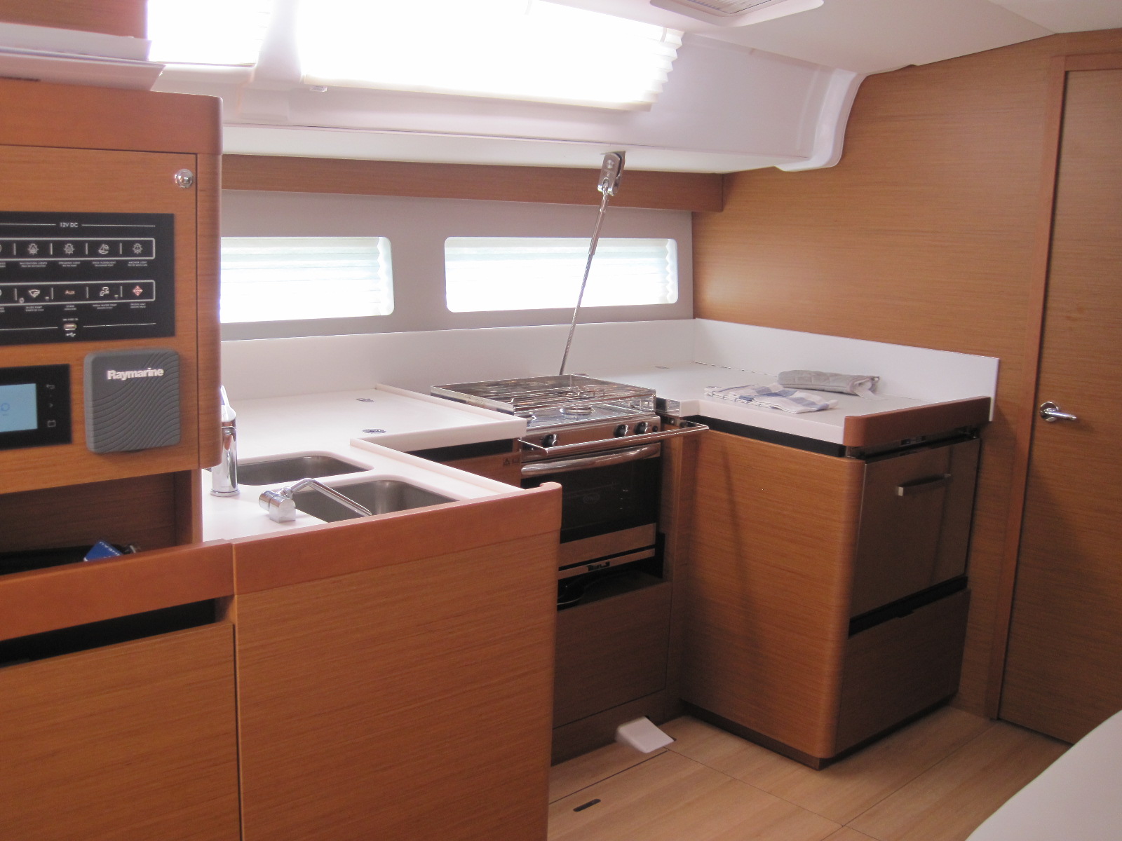 Photo #7 - Sun Odyssey 490 - 5 + 1 cab. (ECONOMY) in Capo d'Orlando - 35229