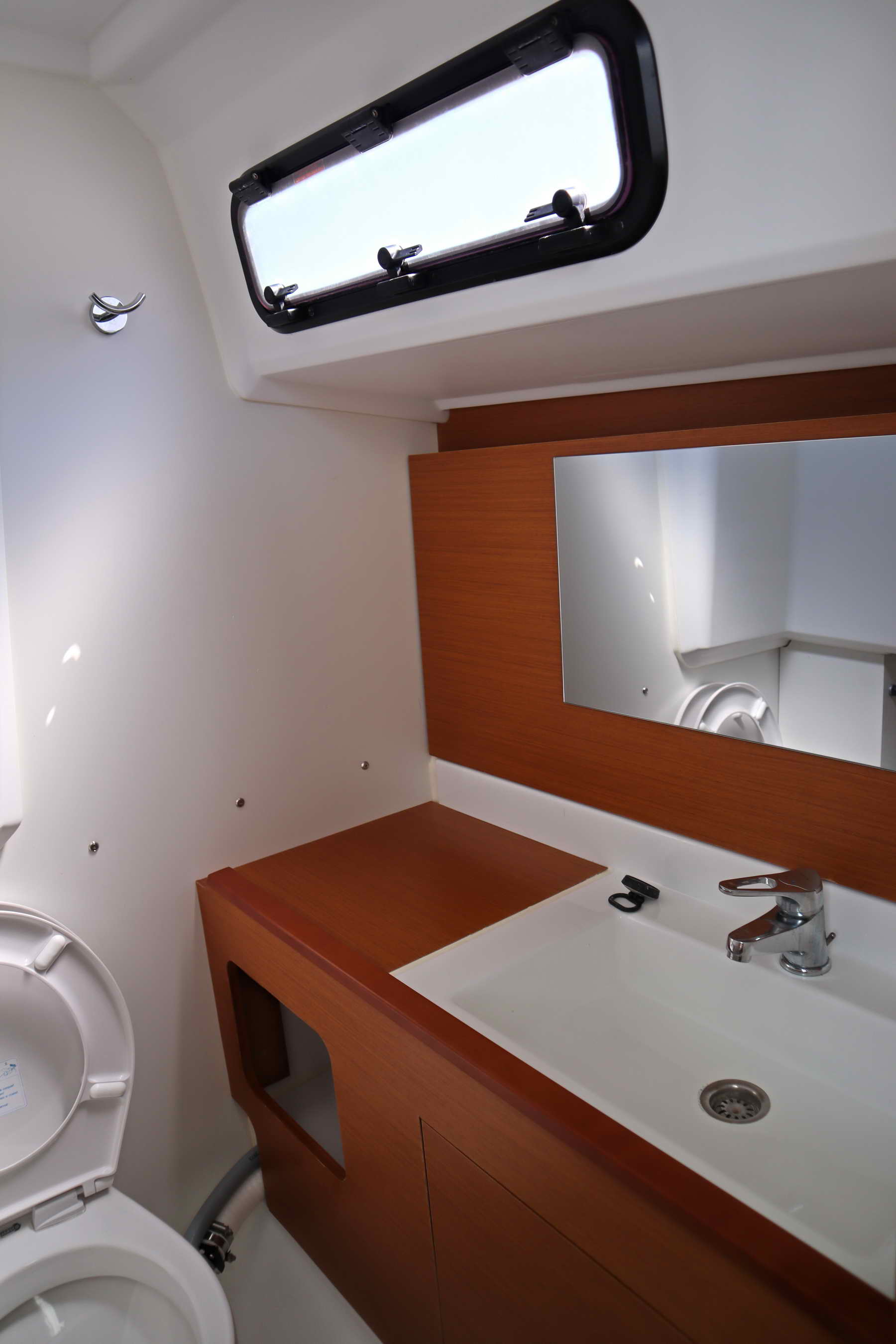 Photo #2 - Sun Loft 47 - 6 + 1 cab. (CLASS+) en Atenas - 35277