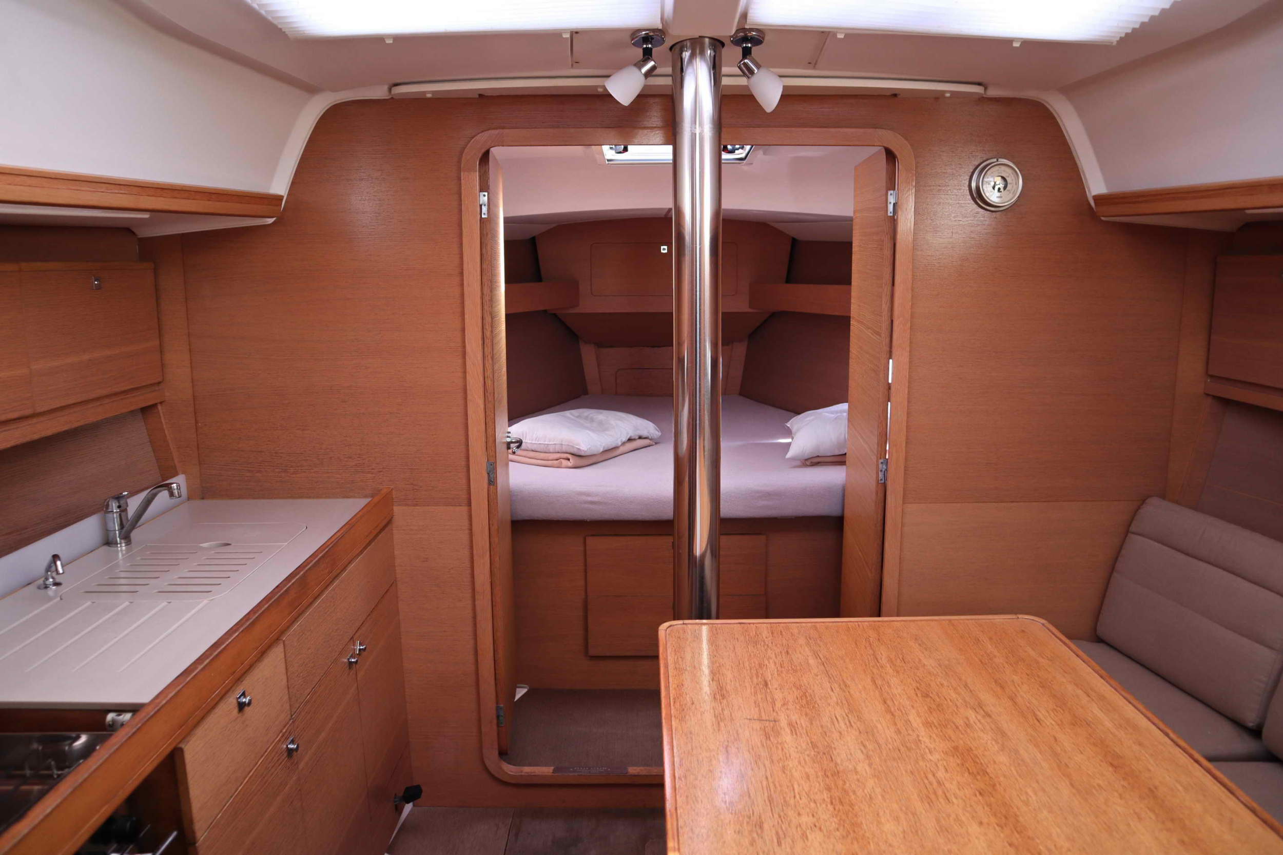 Photo #10 - Dufour 382 GL (ECONOMY) in Atene - 35288