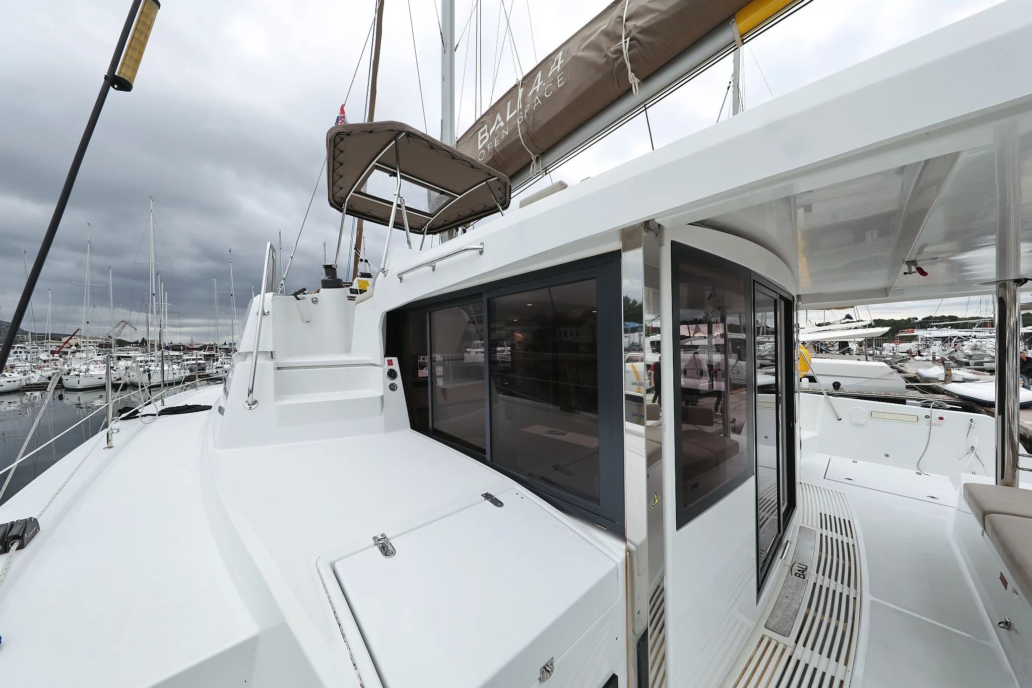 Bali 4.4 - 3 + 1 cab. (Apollo)  - 6