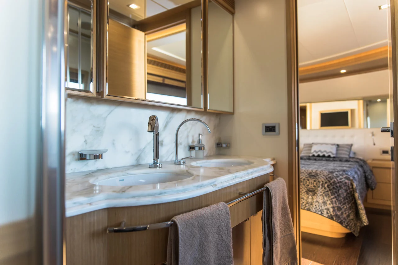 Custom Line Navetta 26 (Friend's boat)  - 28