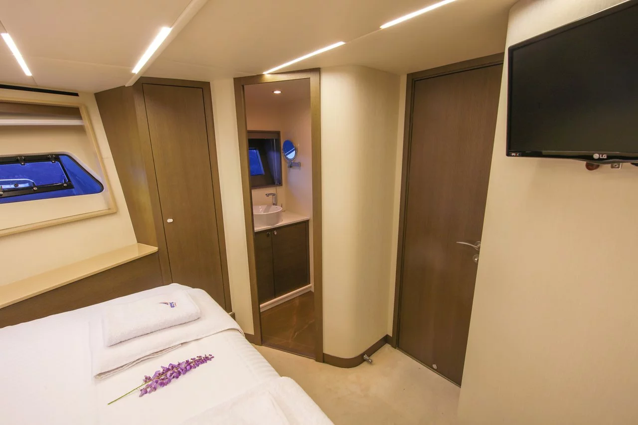 Numarine 62 Flybridge (Journey)  - 26