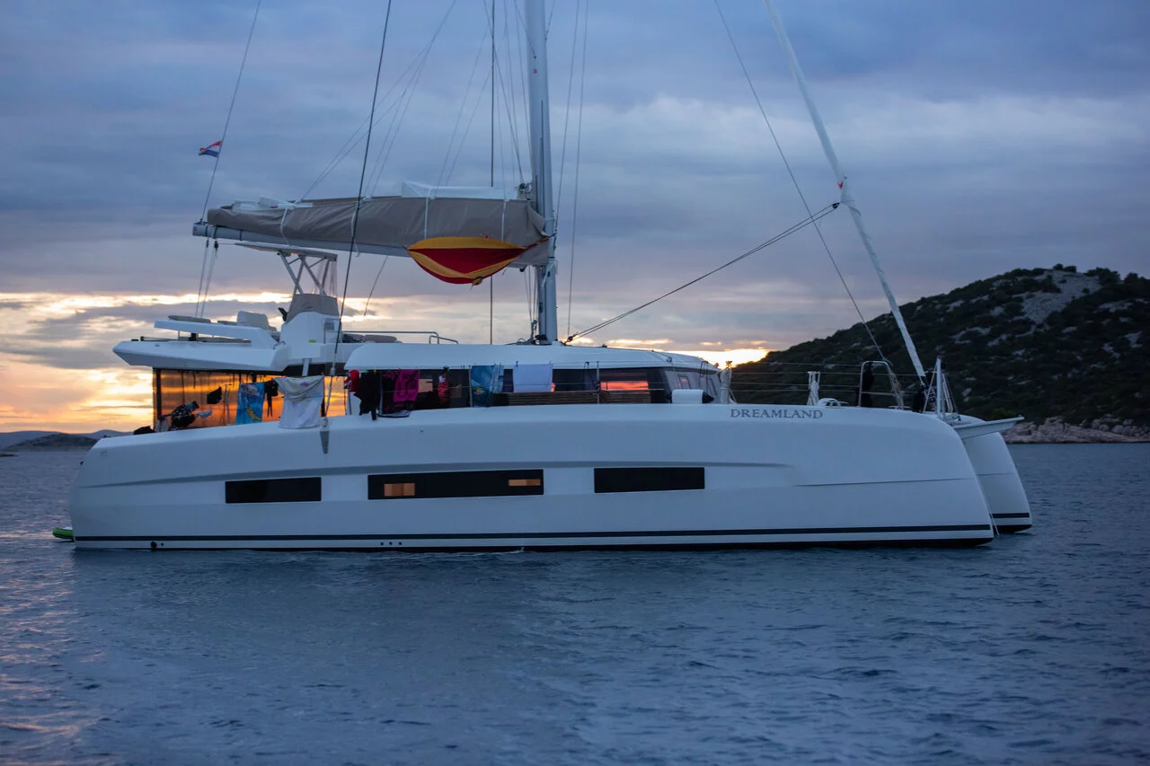Dufour 48 Catamaran - 5 + 1 cab. (Seaven)  - 8