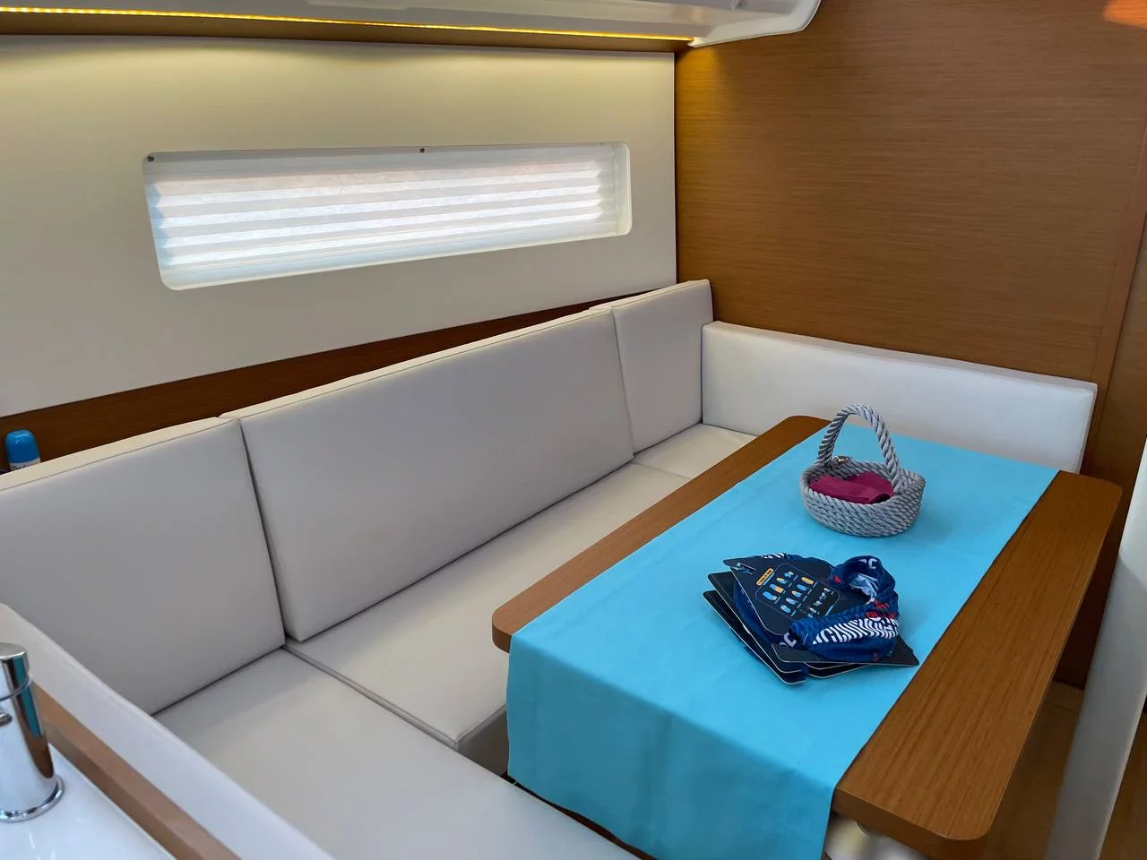 Sun Odyssey 380 (Just Happy)  - 5