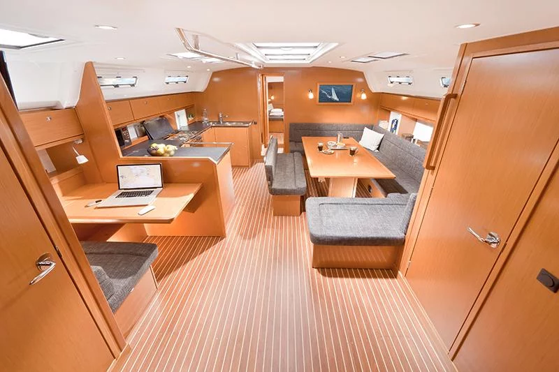 Bavaria Cruiser 50 (Ouranos)  - 3