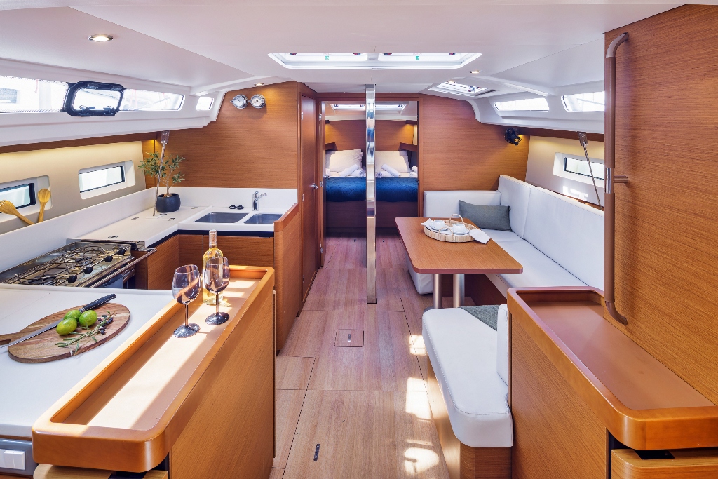 Sun Odyssey 440 - 4 cab. — photo 4