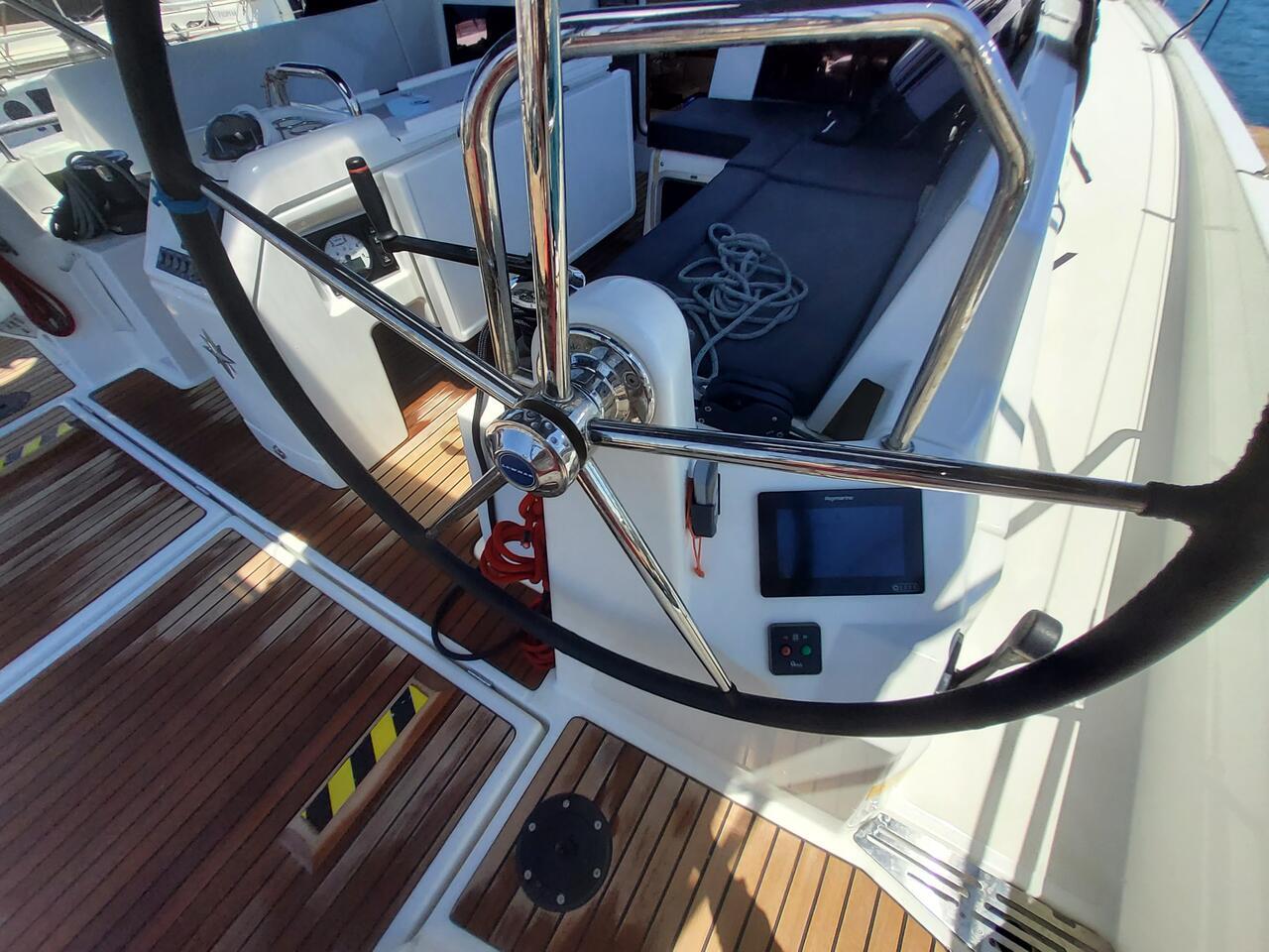 Sun Odyssey 440 - 4 cab. — photo 9