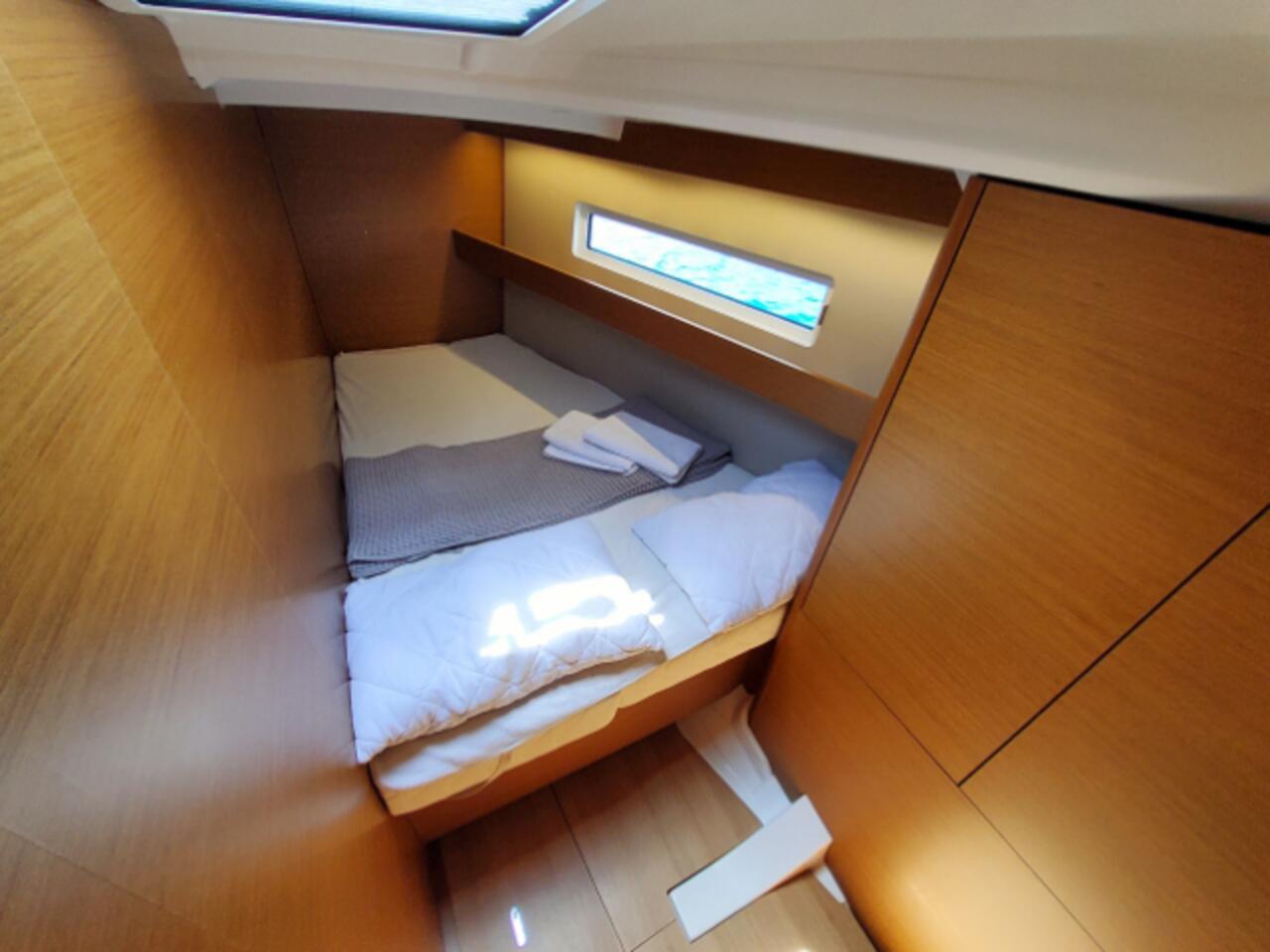 Sun Odyssey 440 - 4 cab. — photo 16