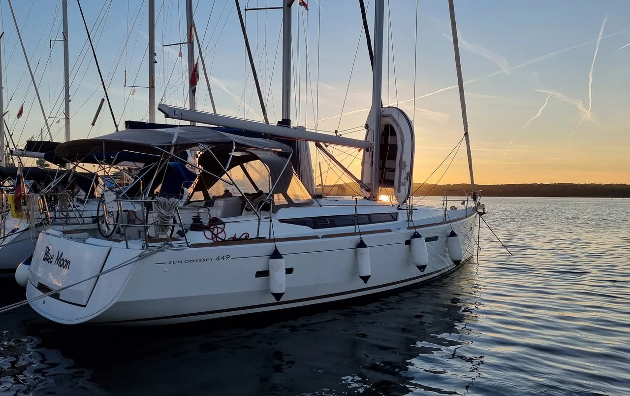 Sun Odyssey 449 (Blue Moon)  - 2