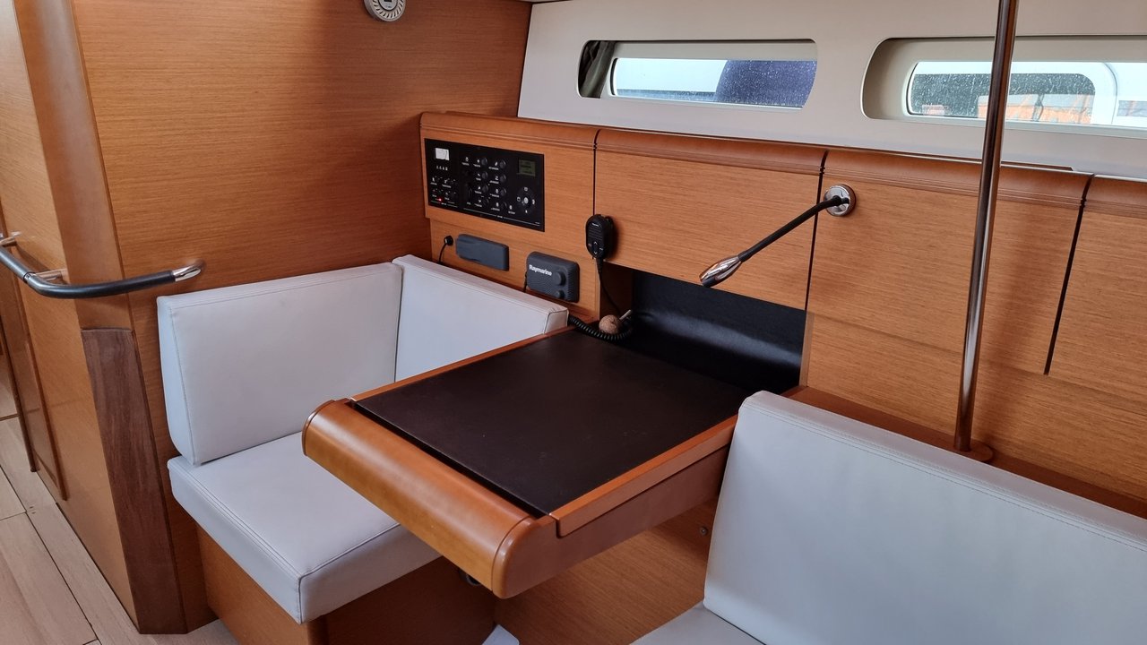 Photo #6 - Sun Odyssey 449 (Blue Moon) in Pula - 35520