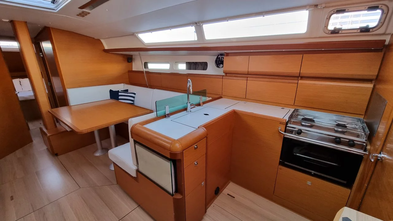 Sun Odyssey 449 (Blue Moon)  - 8