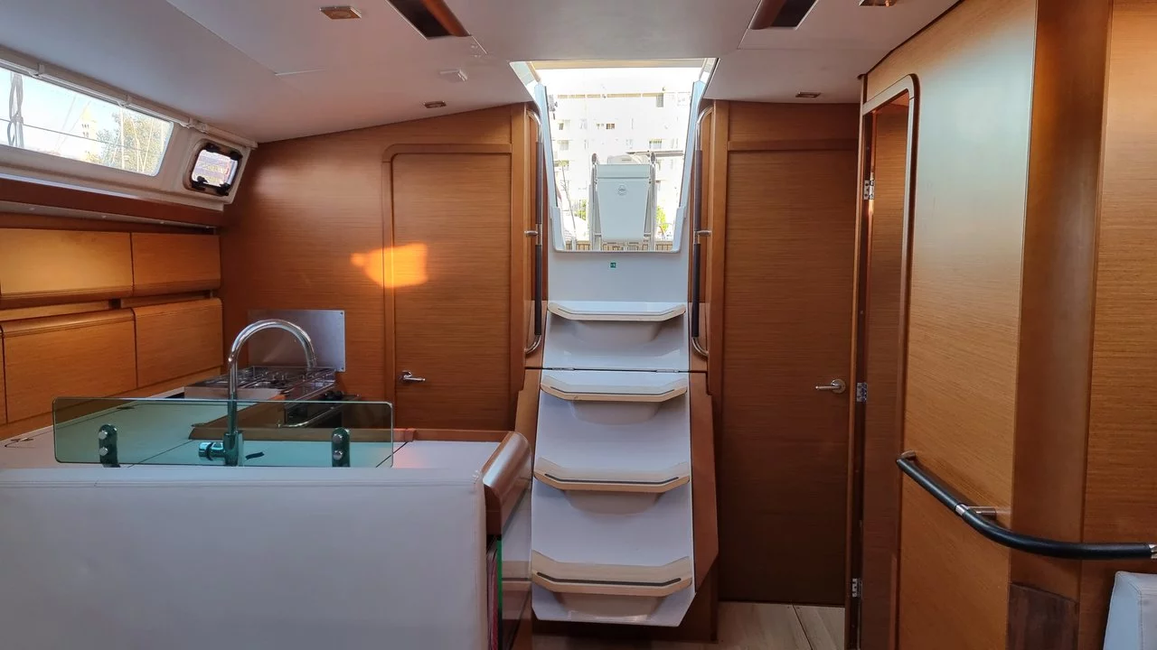 Sun Odyssey 449 (Blue Moon)  - 11