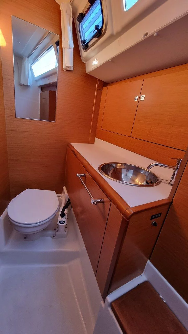 Sun Odyssey 449 (Blue Moon)  - 16