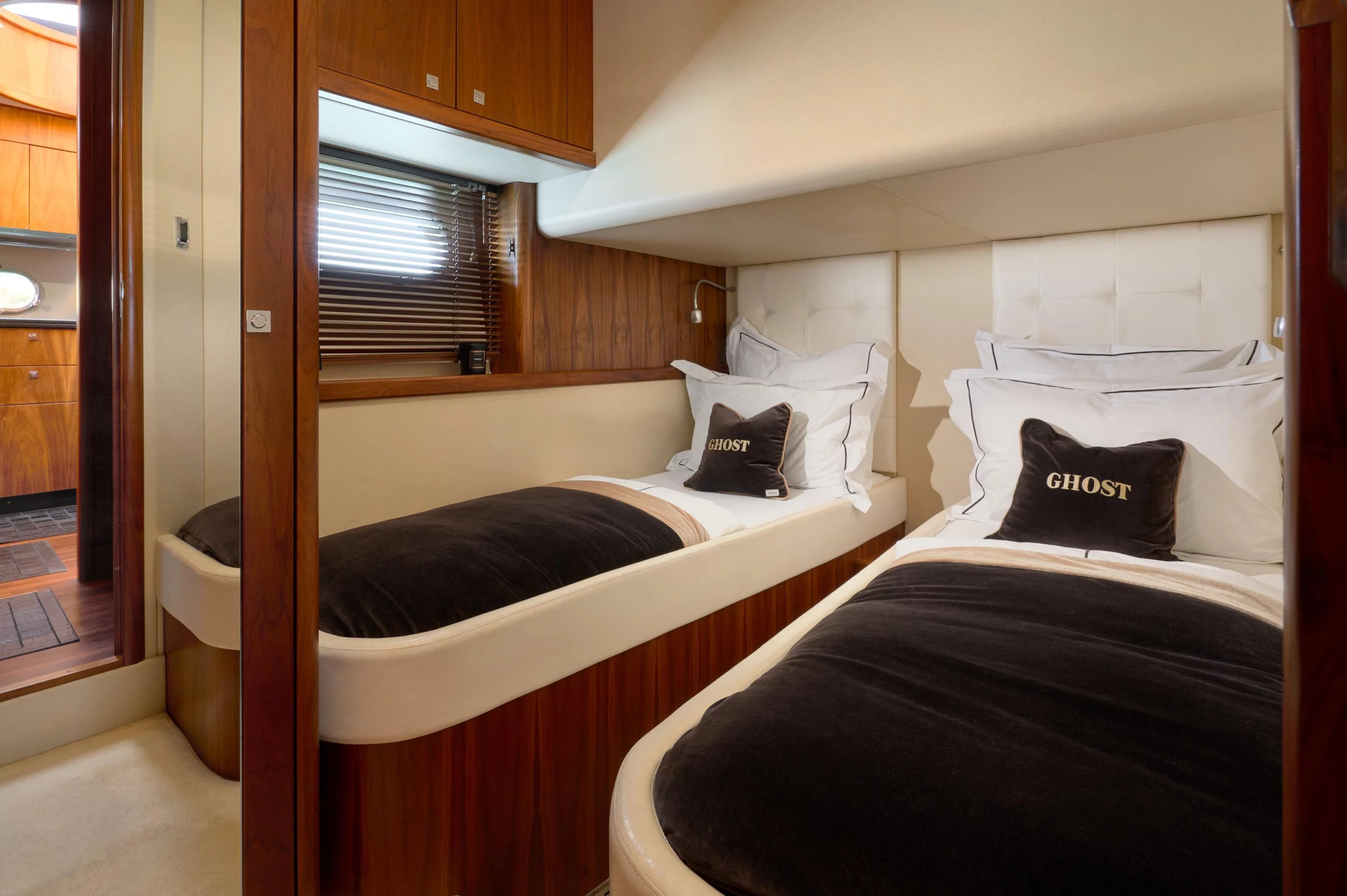Sunseeker Predator 72 (Ghost)  - 24