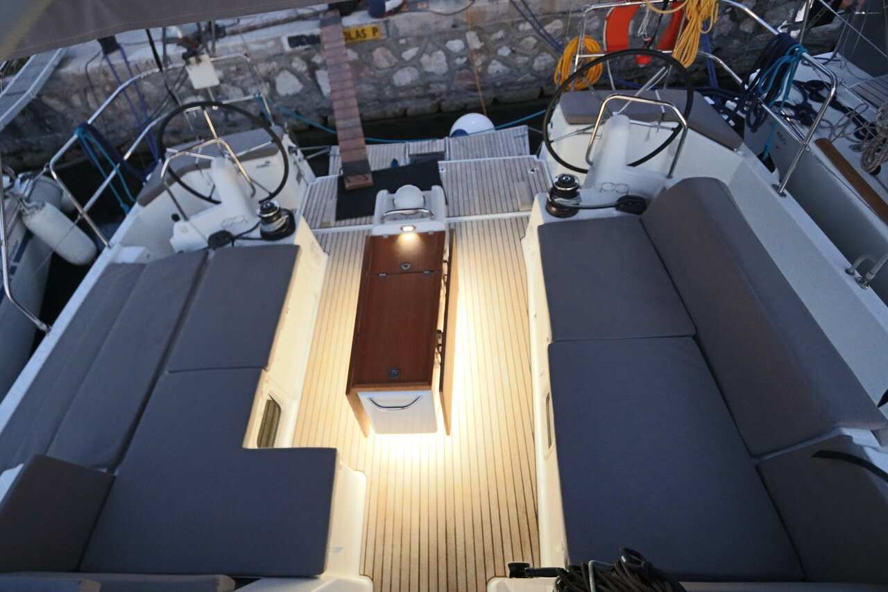 Photo #7 - Sun Odyssey 490 - 5 + 1 cab. (Aqua Fun) en Lavrion - 35550