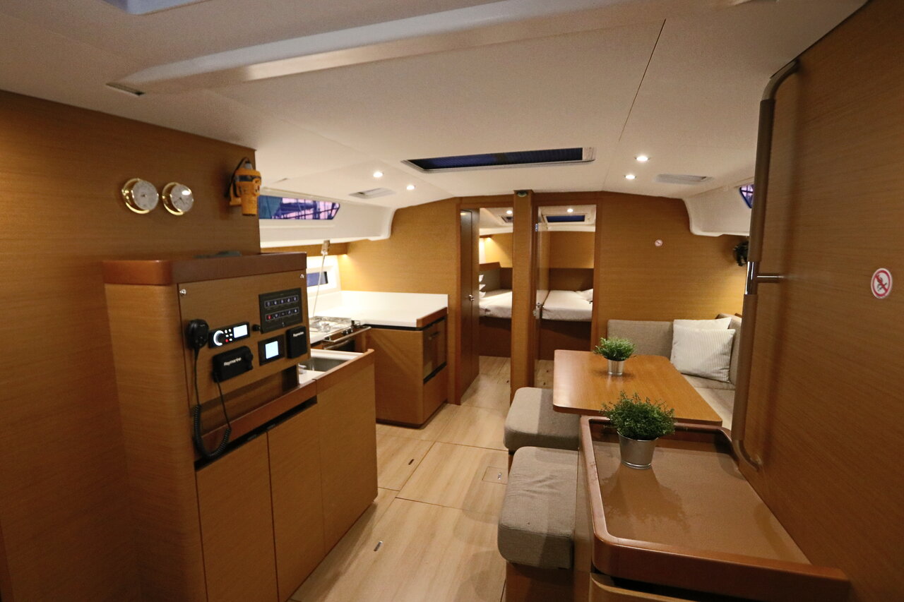 Photo #11 - Sun Odyssey 490 - 5 + 1 cab. (Aqua Fun) en Lavrion - 35550