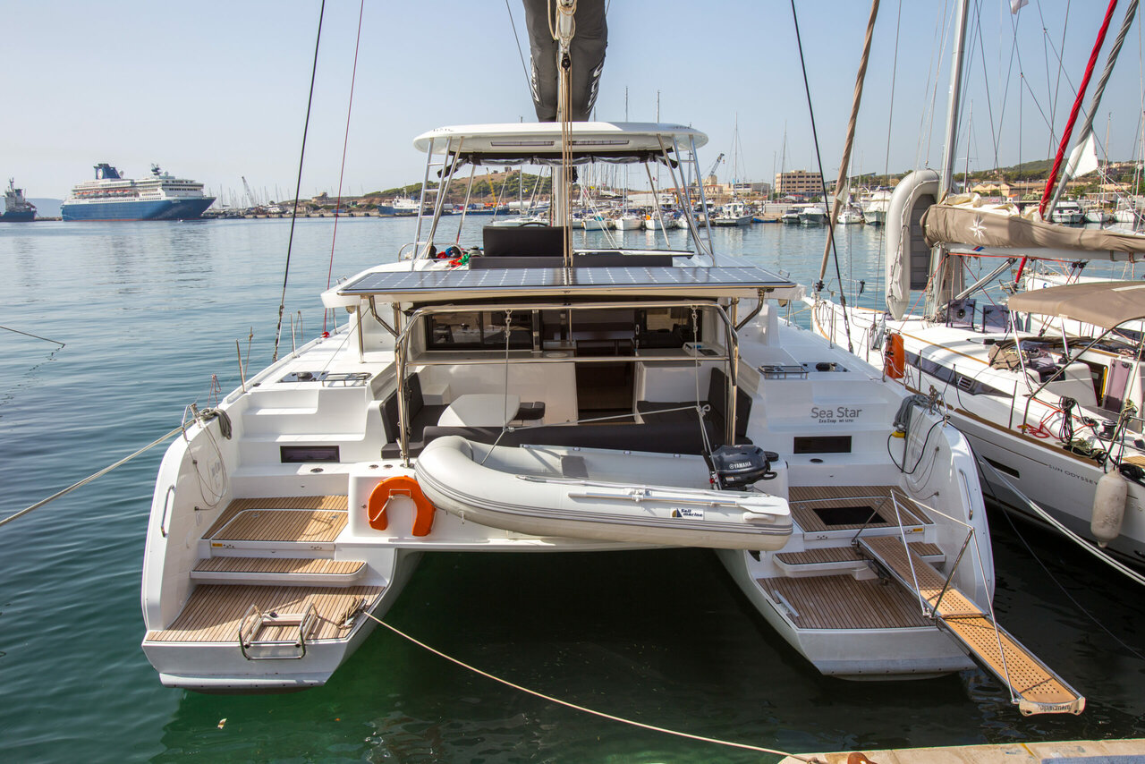 Photo #6 - Lagoon 46 - 4 + 2 cab. (Sea Star) en Lavrion - 35561