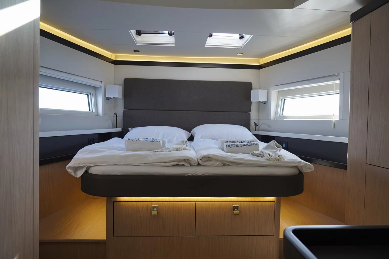 Oceanis Yacht 62 - 3 + 1 (Onyx)  - 8