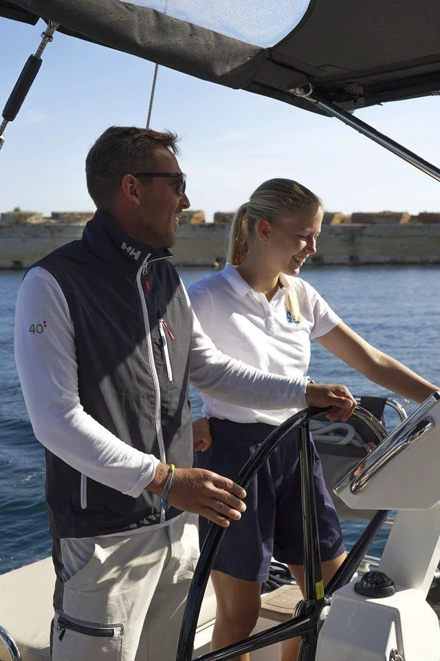 Oceanis Yacht 62 - 3 + 1 (Onyx)  - 17