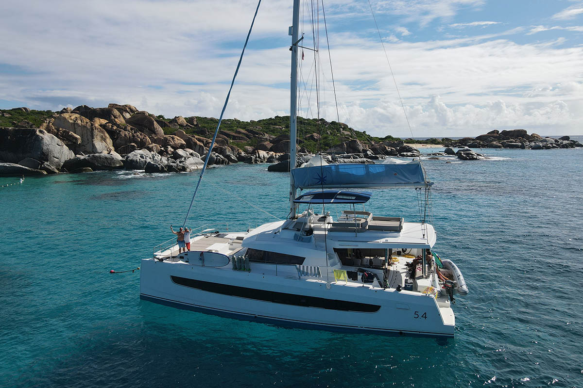 Photo #11 - Bali 5.4 - 6 + 2 cab. (Ne Plus Ultra) in Nanny Cay - 35576