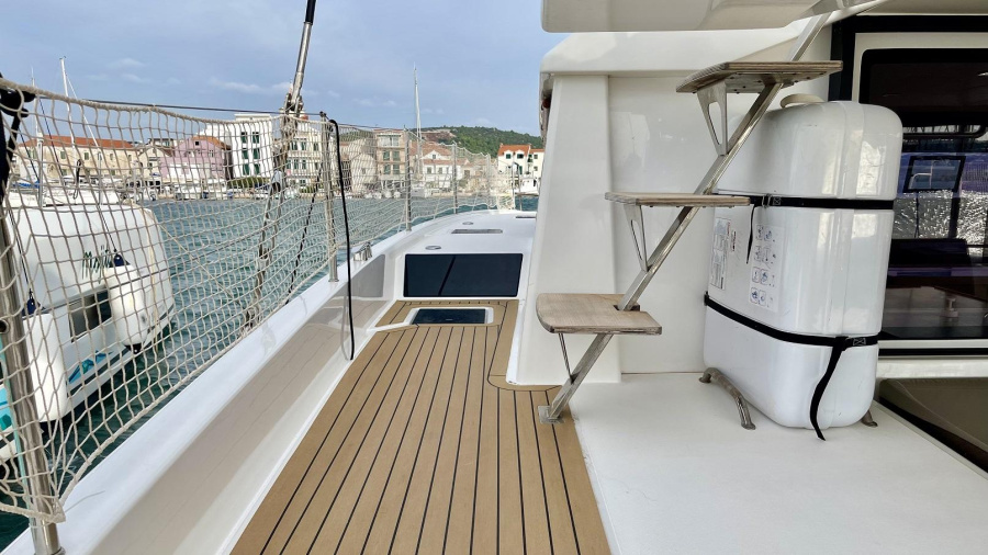Photo #16 - Dufour 48 Catamaran - 5 + 1 cab. (Dream) in Pirovac - 35598