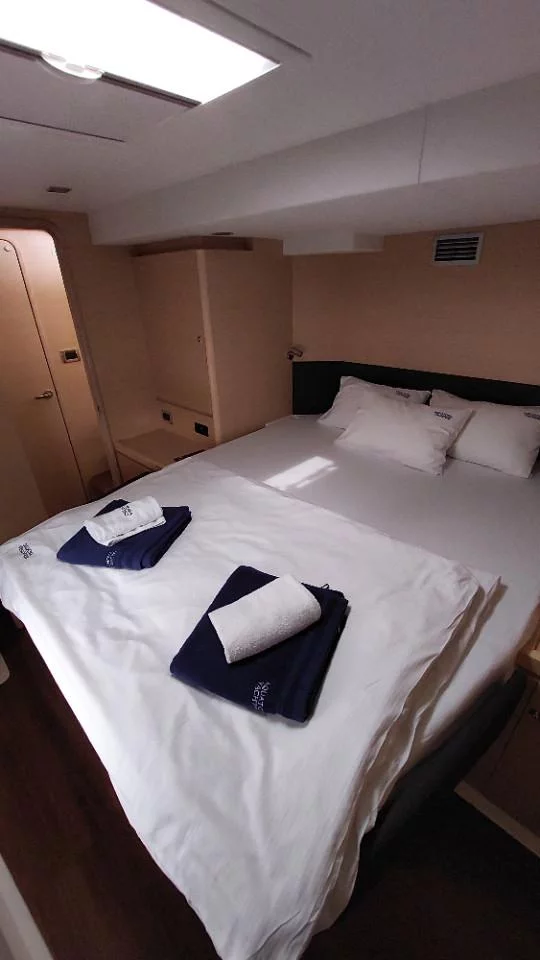 Dufour 48 Catamaran - 5 + 1 cab. (Dream)  - 24