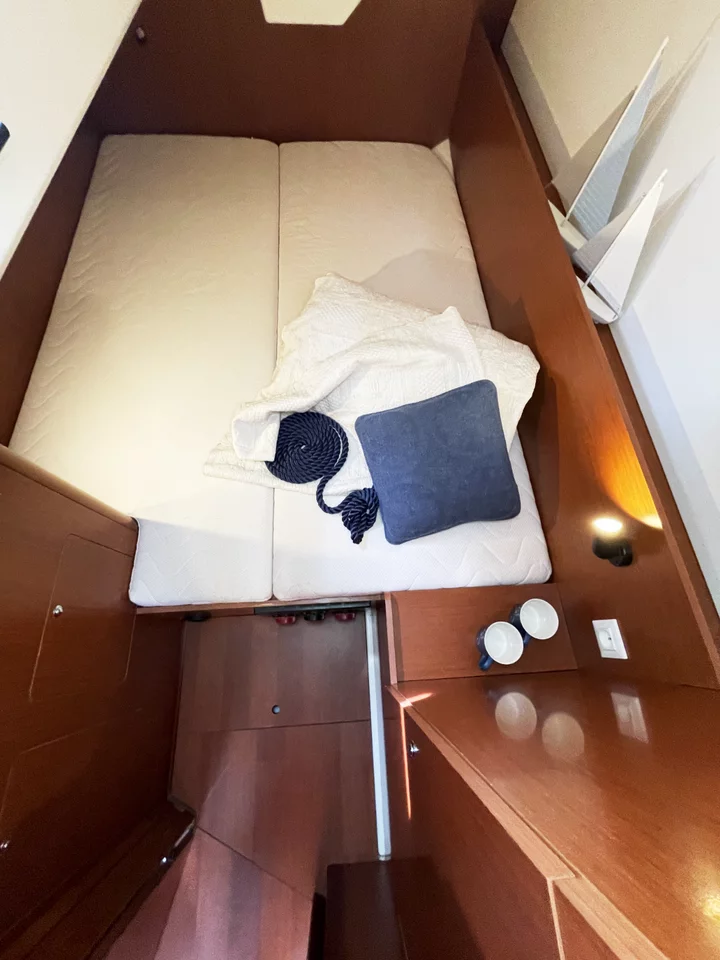Oceanis 35.1 (Caroline)  - 7