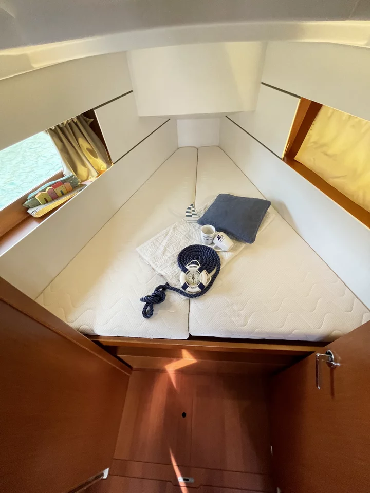 Oceanis 35.1 (Caroline)  - 9