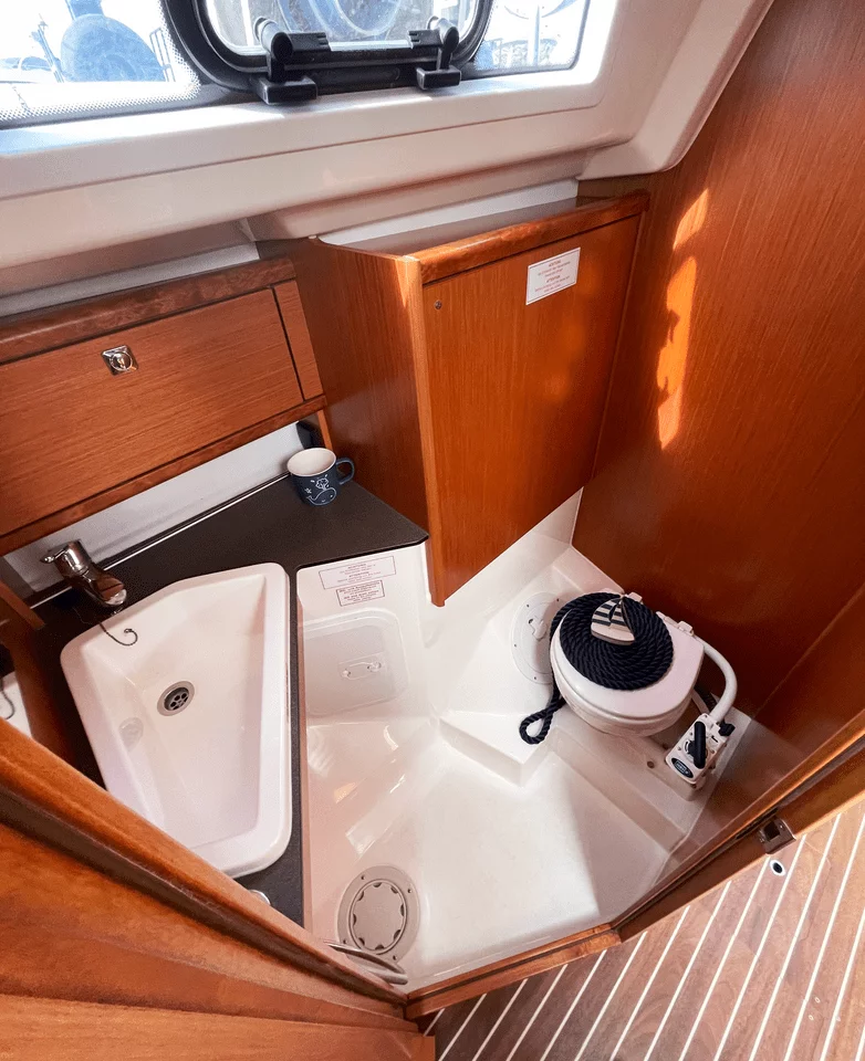 Bavaria Cruiser 34 (Siesta)  - 12
