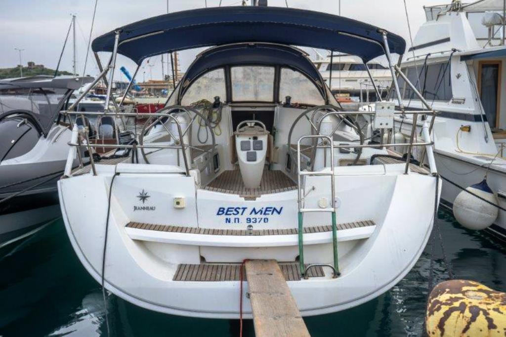 Sun Odyssey 42i — photo 1