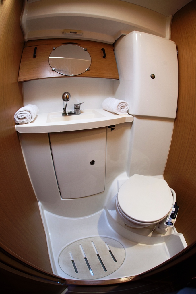 Sun Odyssey 42i — photo 6