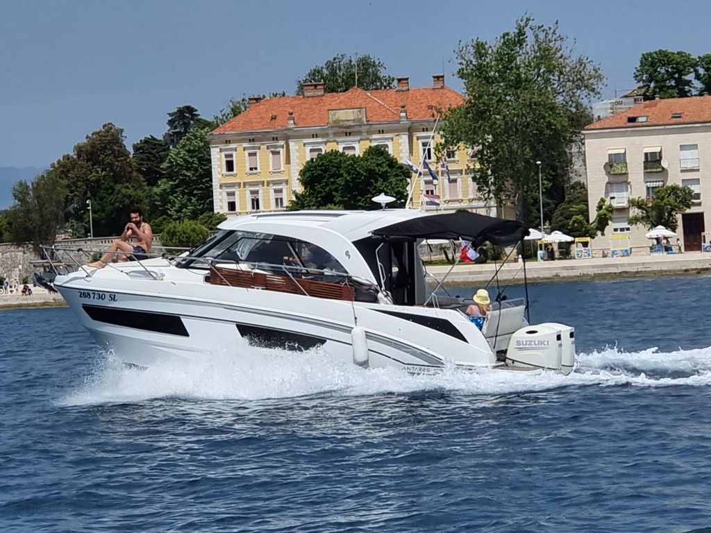 Photo #1 - Antares 9 OB (Queen Korina) en Zadar - 35657