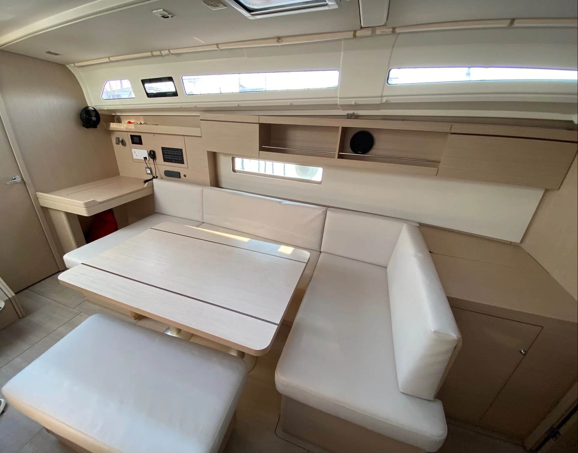 Oceanis 40.1 (La Mer)  - 9