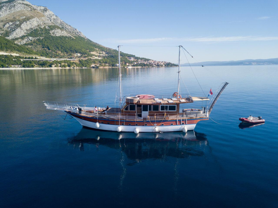 Photo #1 - Trebenna (Trebenna) in Harbour - 35659