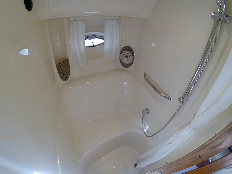 Sea Ray 455 (Gandalf)  - 19