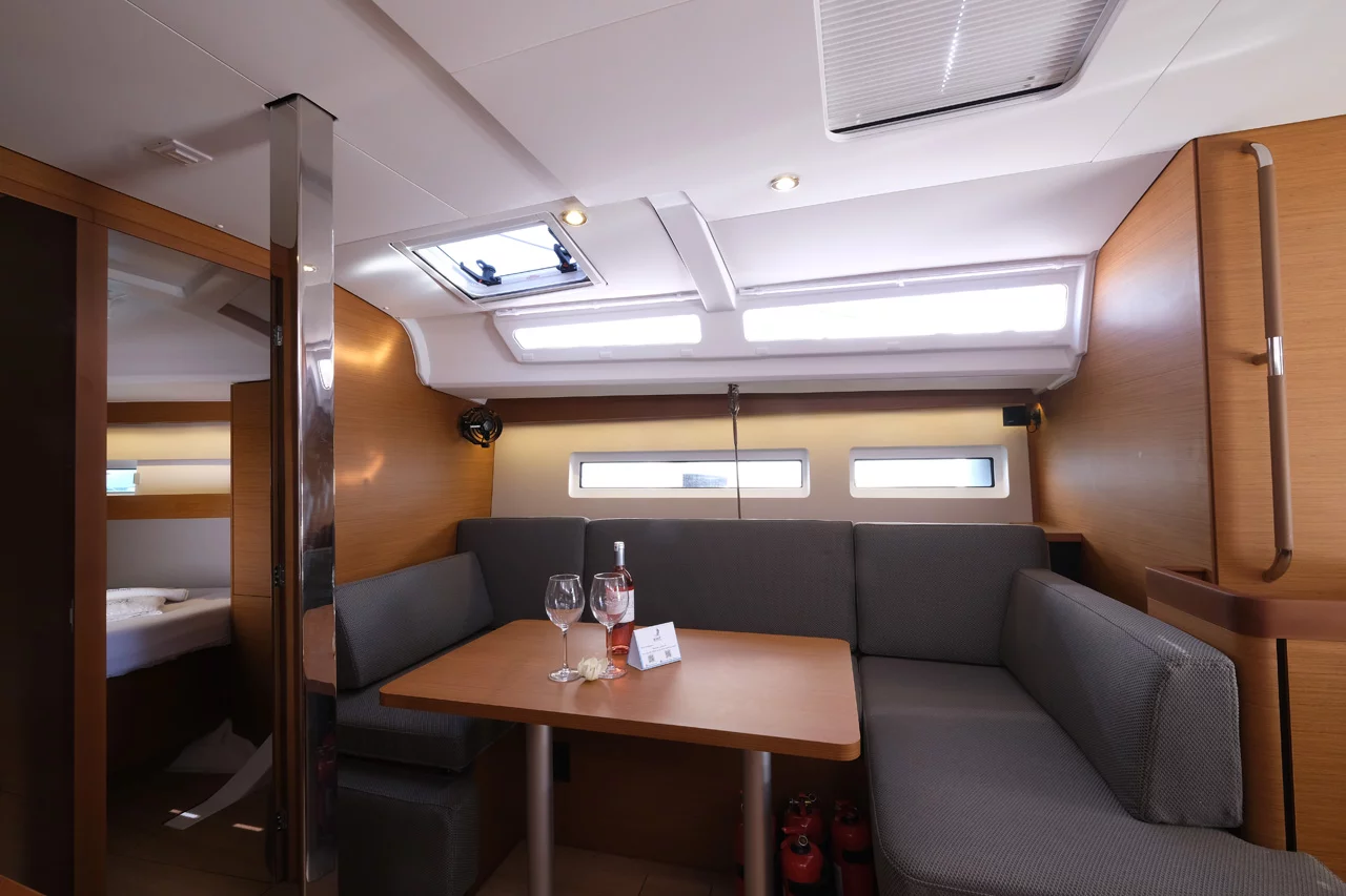Sun Odyssey 440 (Roma)  - 5