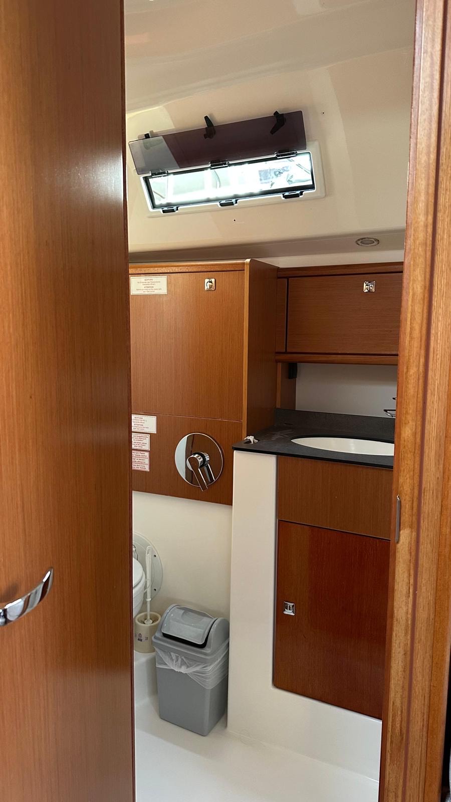 Bavaria Cruiser 51 — photo 35