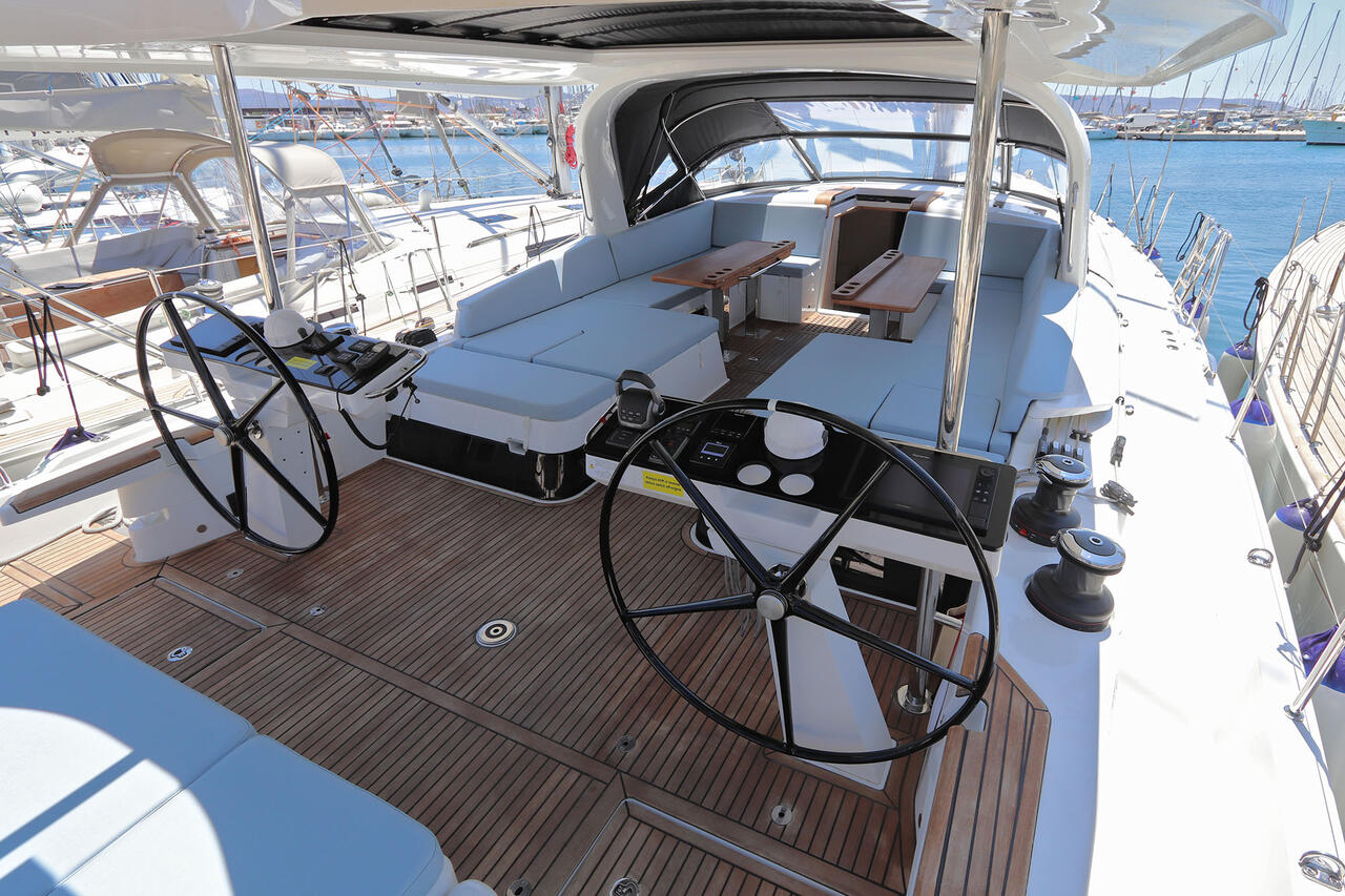 Photo #3 - Jeanneau 65 (Uranos) en Lavrion - 35779