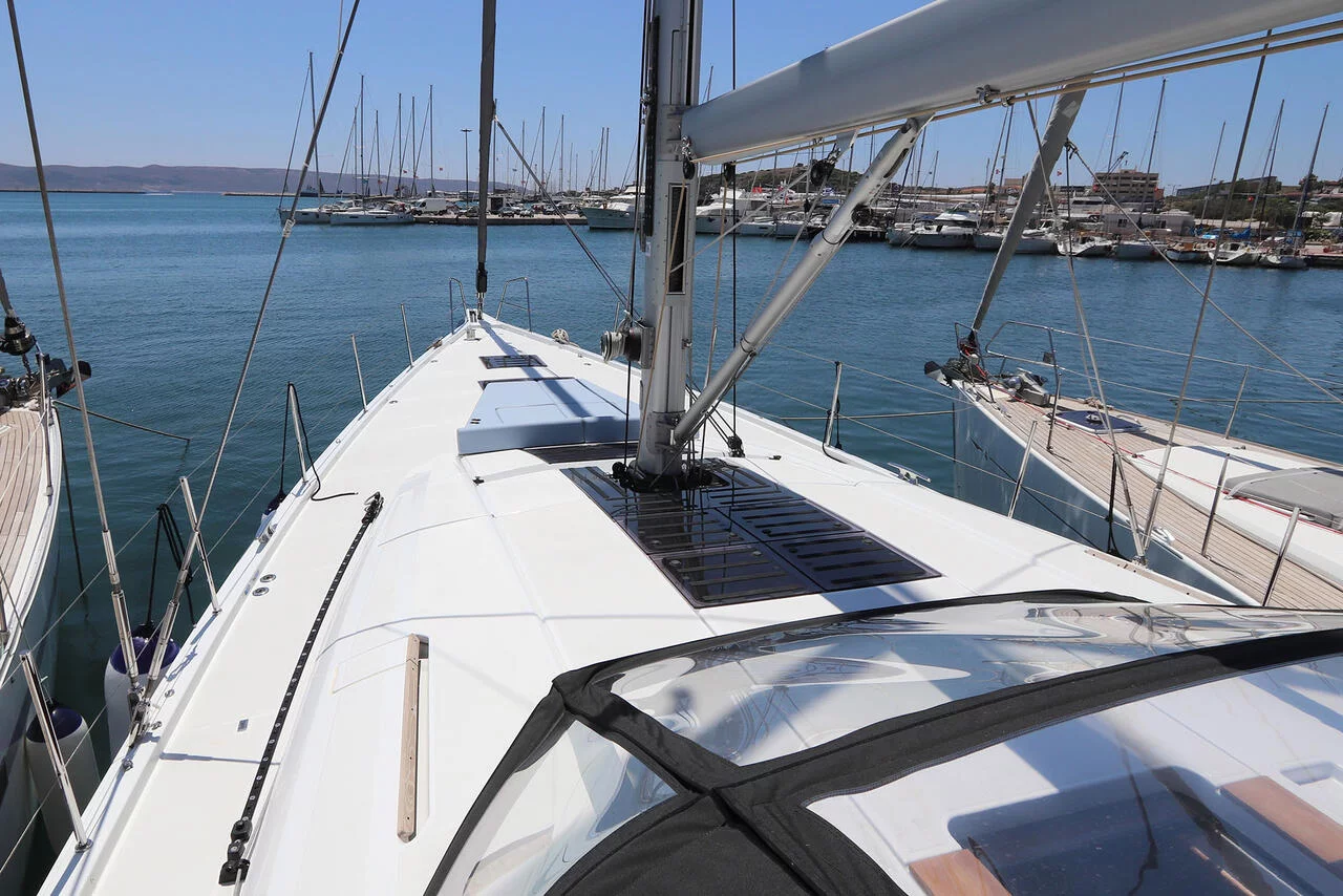 Jeanneau 65 (Uranos)  - 3