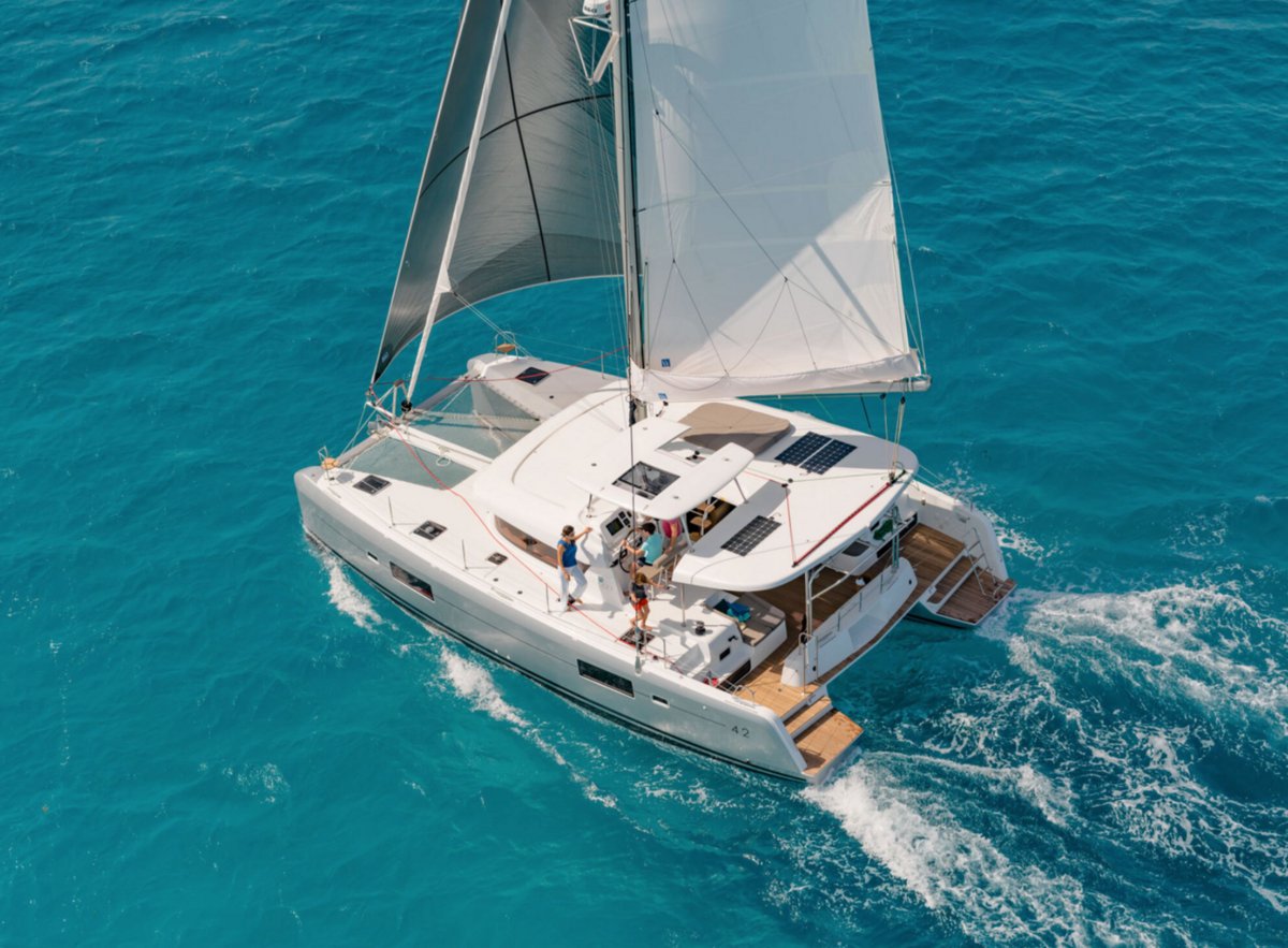 Photo #4 - Lagoon 42 - 4 + 2 cab. (Queen Annezia) in Lefkada - 35806