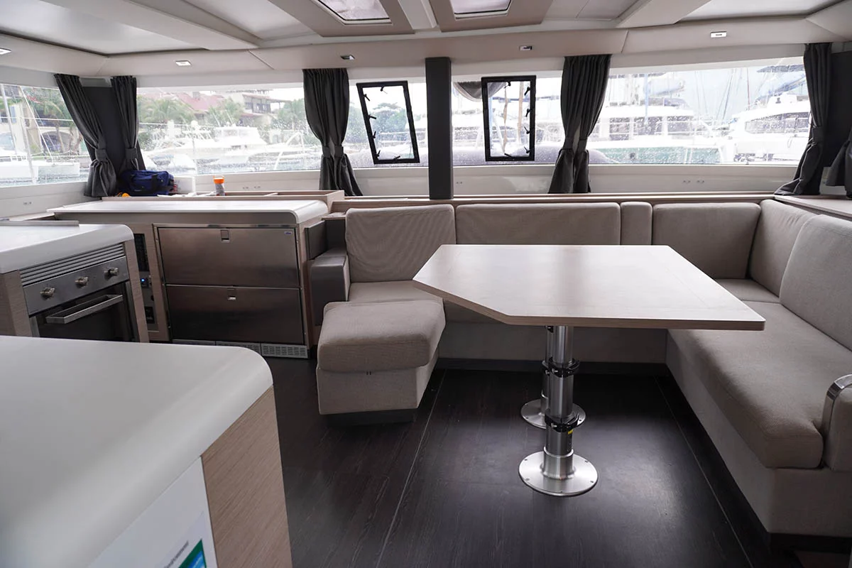 Fountaine Pajot Tanna 47 - 5 + 1 cab. (Positive Energy)  - 11
