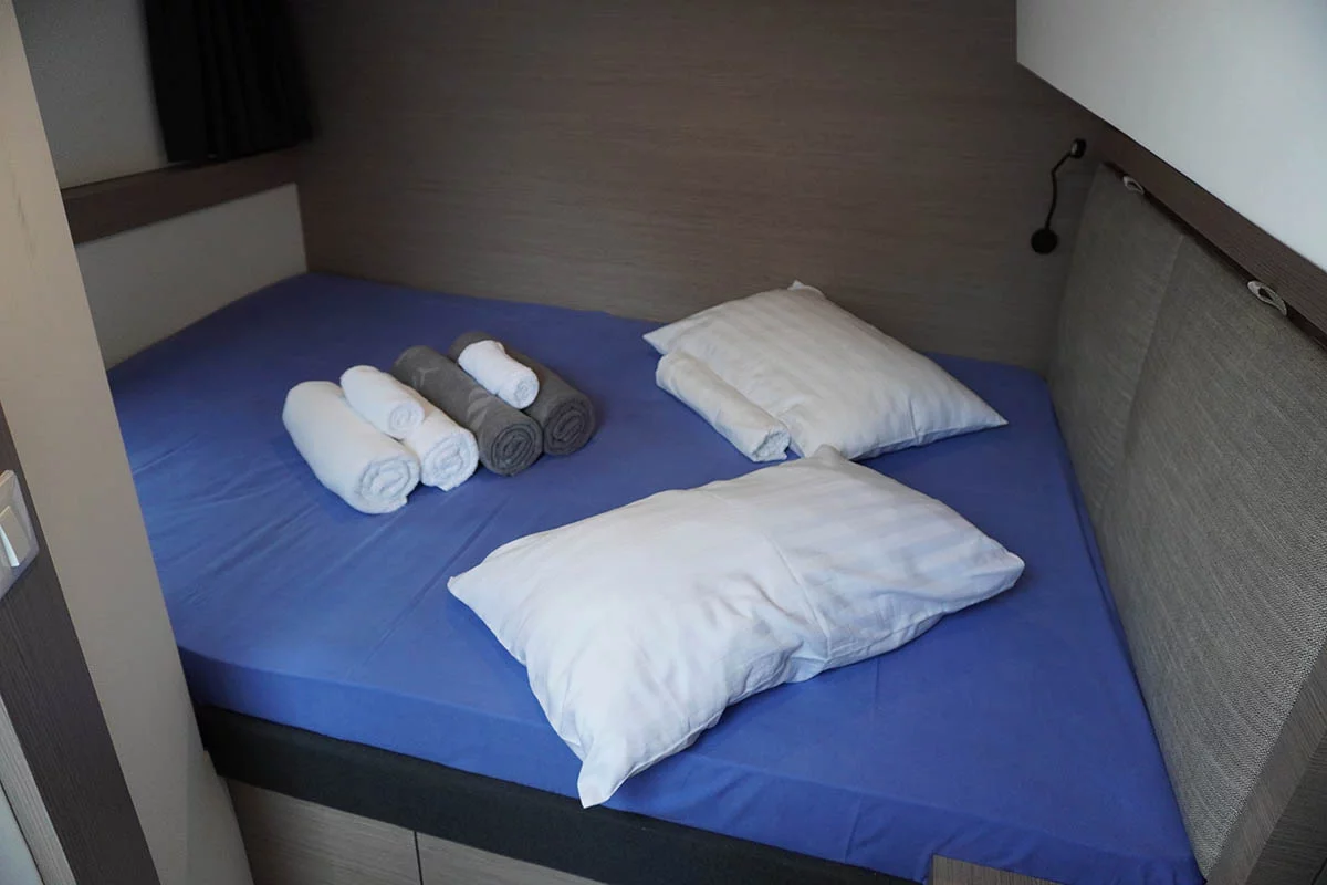Fountaine Pajot Tanna 47 - 5 + 1 cab. (Positive Energy)  - 17