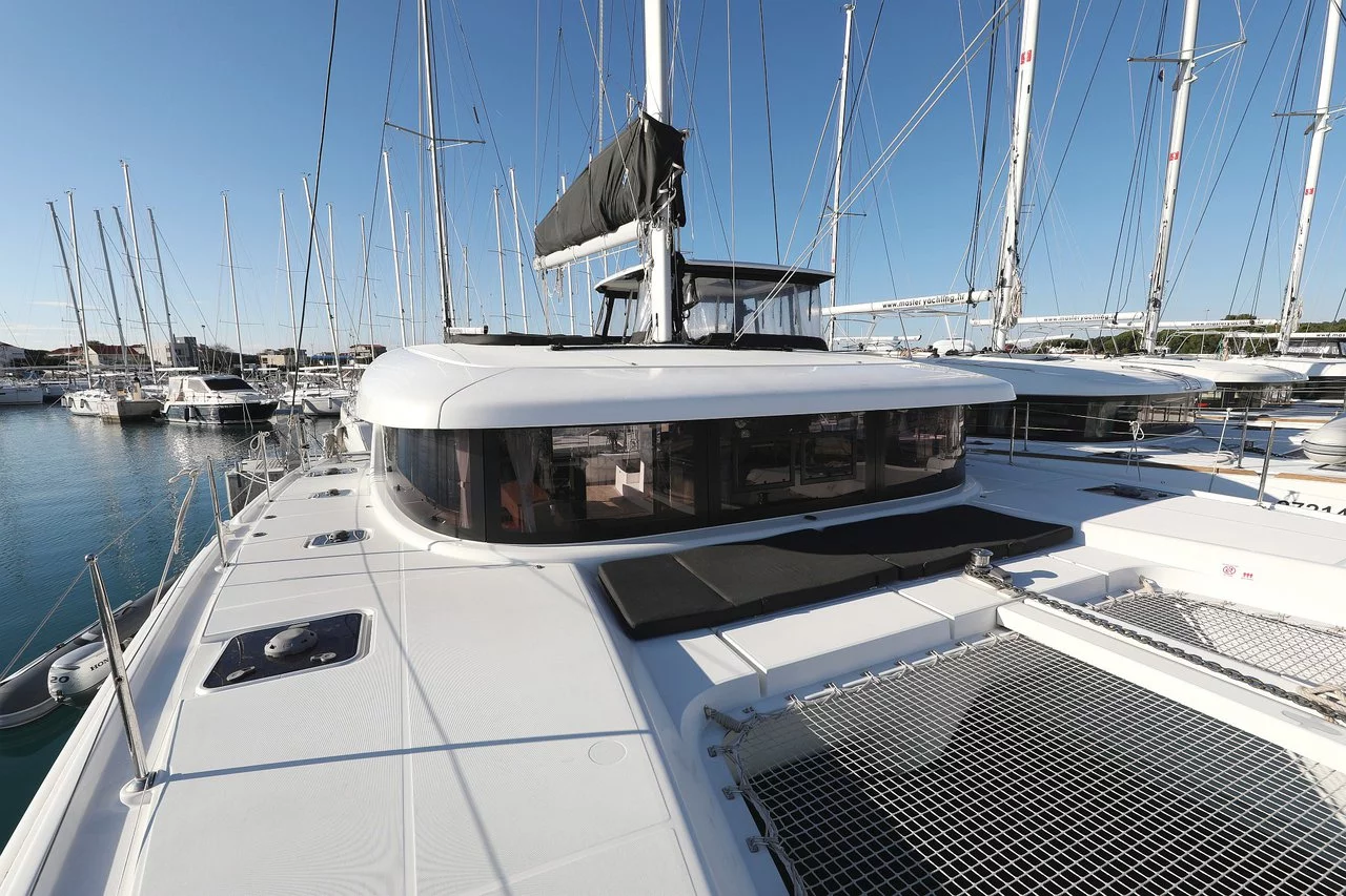 Lagoon 42 - 4 + 2 cab. (Fat Cat)  - 35