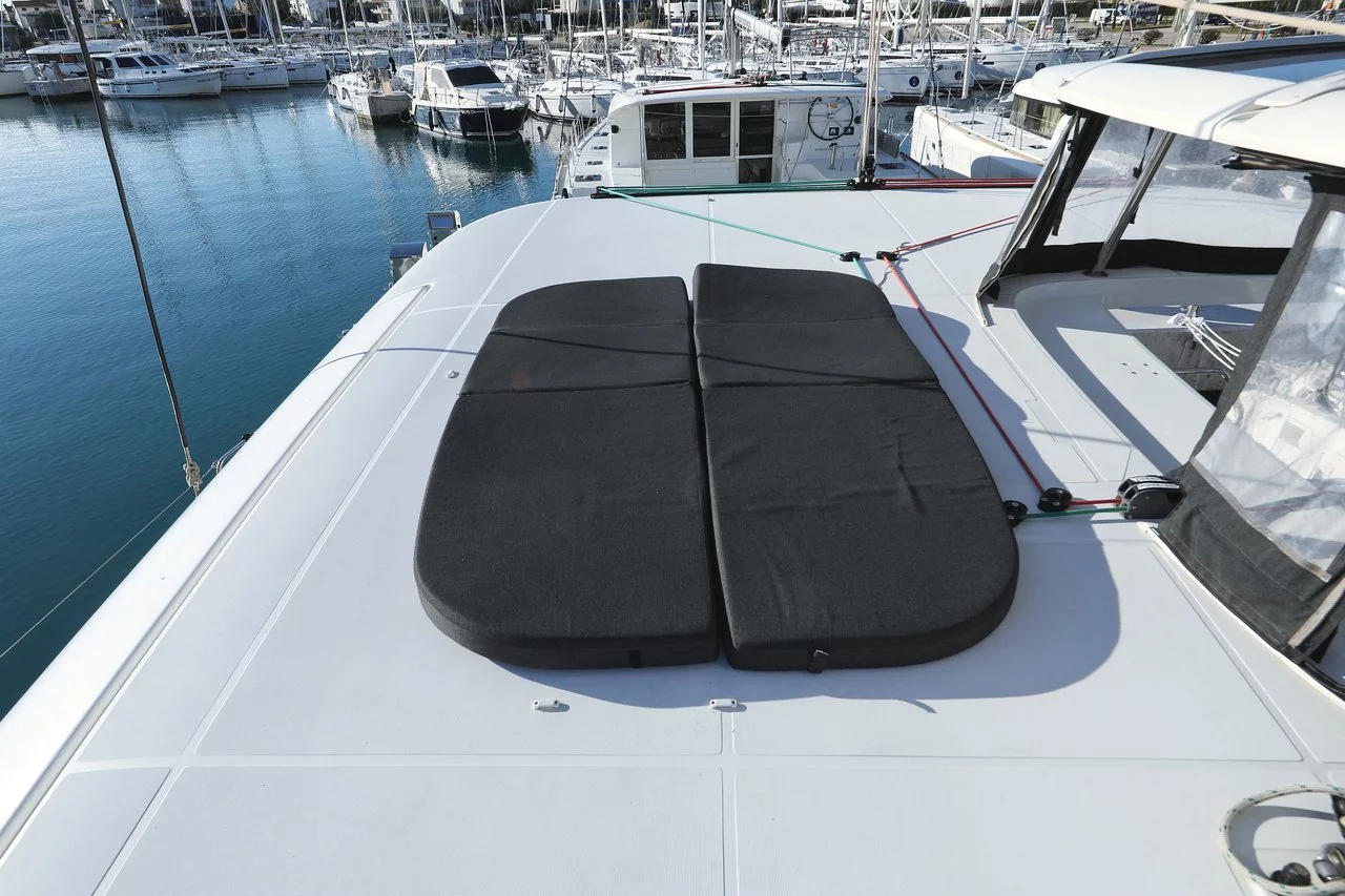 Lagoon 42 - 4 + 2 cab. (Fat Cat)  - 45