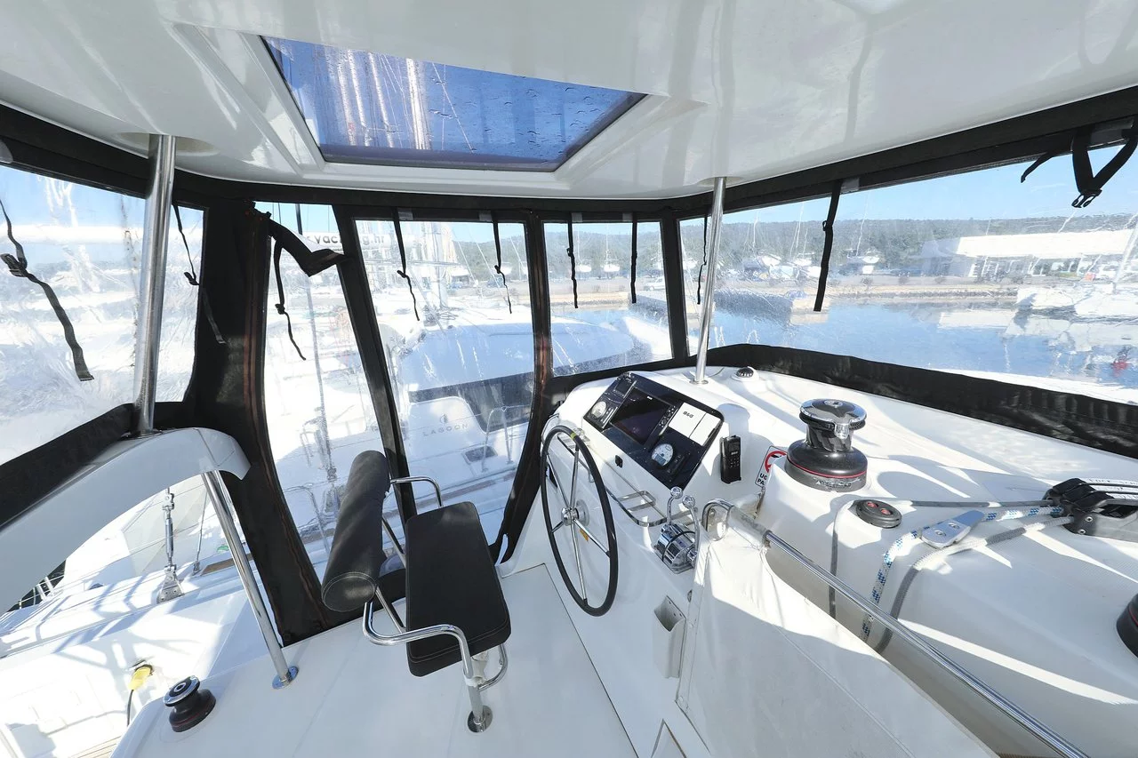 Lagoon 42 - 4 + 2 cab. (Fat Cat)  - 47