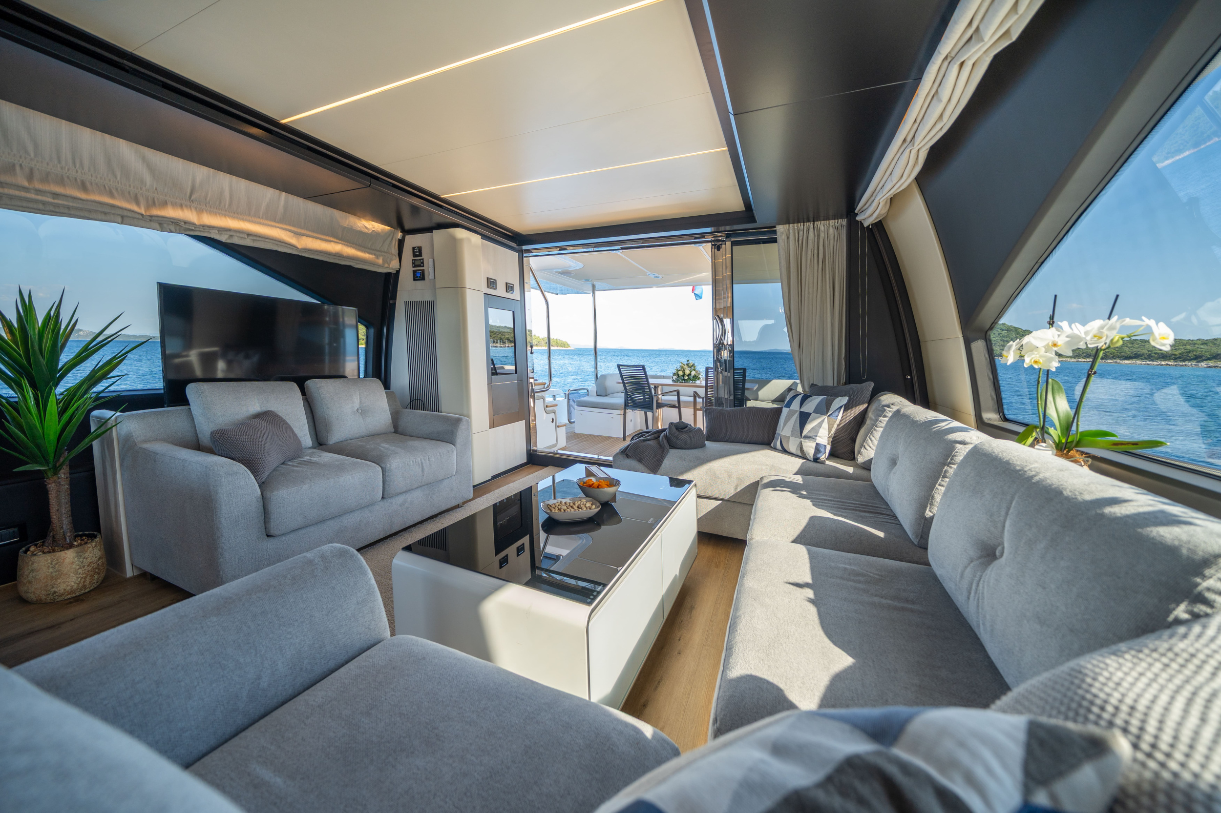Azimut 72 Fly — photo 17